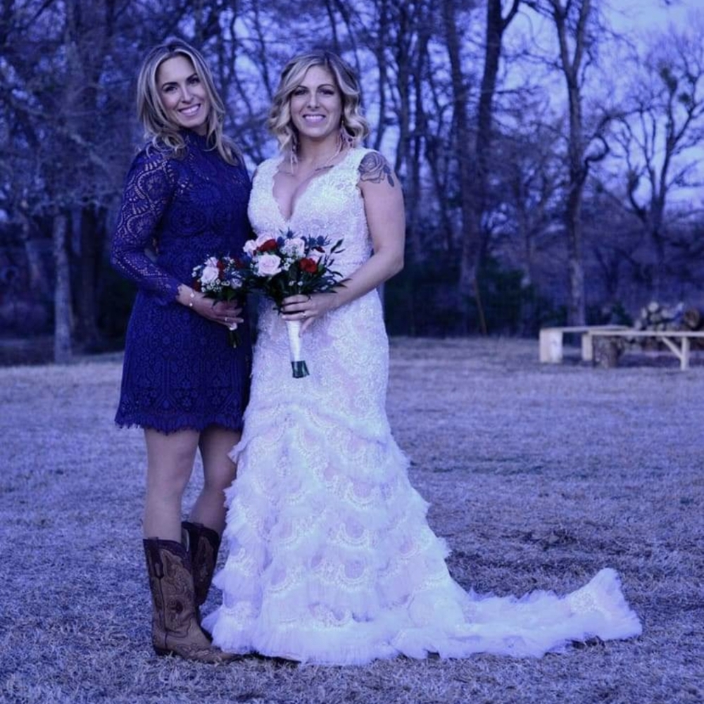 Gorgeous mauve/white Wedding Dress, size 10, intricate lace and beading